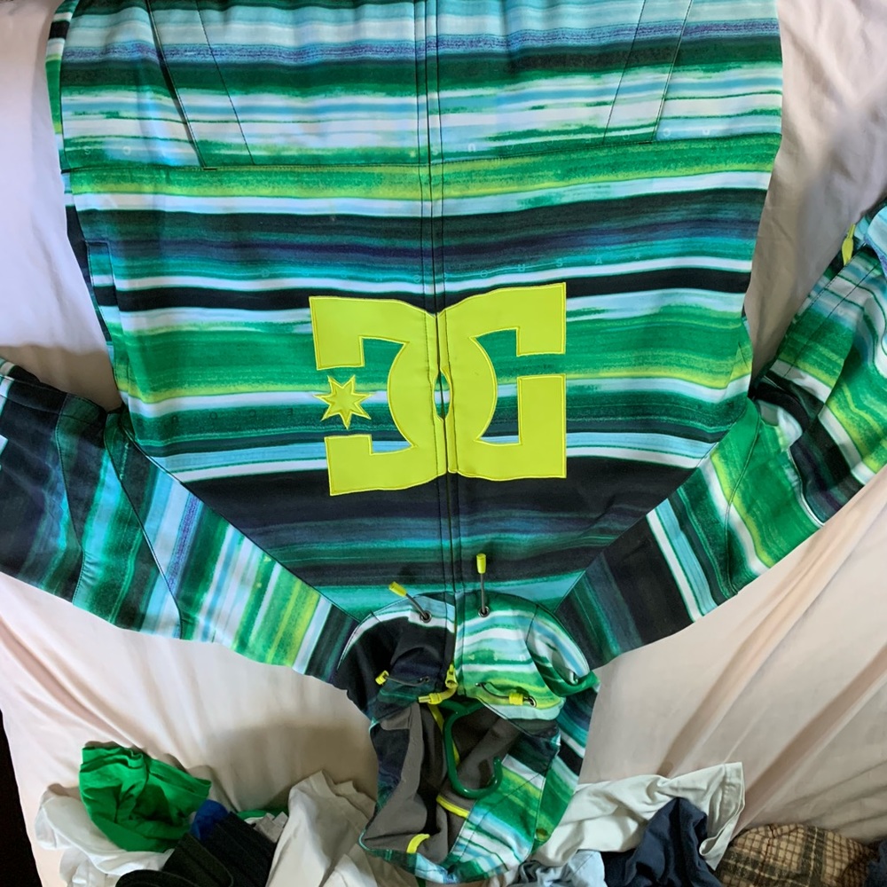 Brand new never worn DC ski jacket
